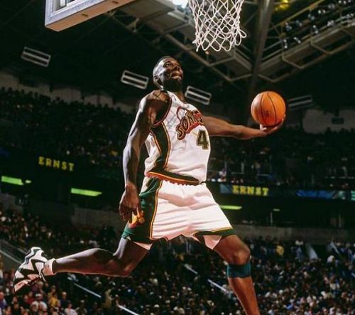  状元荣耀时刻：NBA选秀状元拍照背后的故事与意义